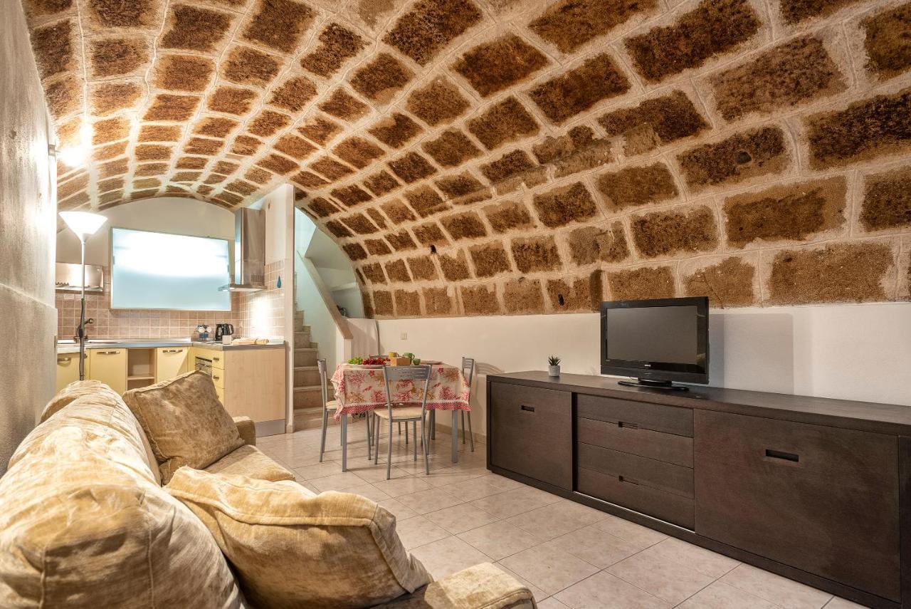 La Via Della Ruota Apartment